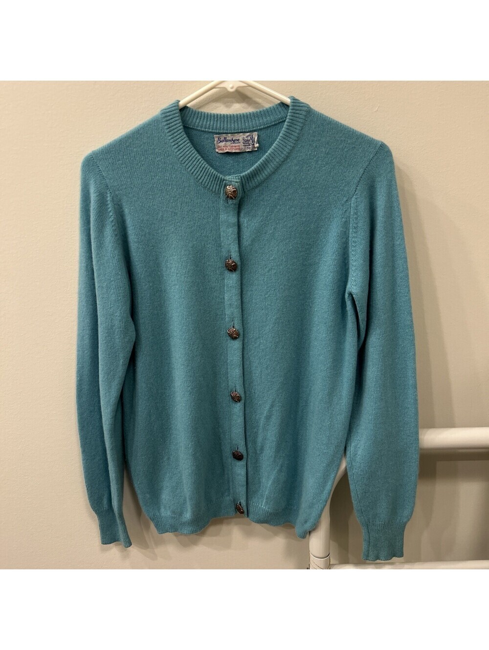 Ballantyne Turquoise Cashmere Cardigan Sz 38 Gold Buttons Made in Scotland Knits
